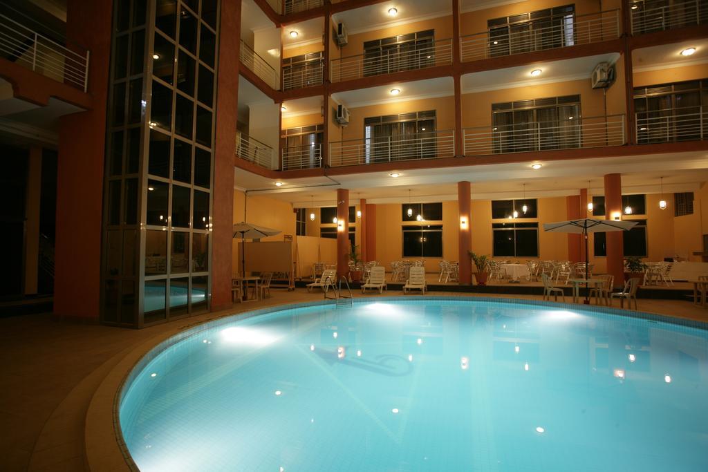 Hotel Triangle Καμπάλα Εξωτερικό φωτογραφία